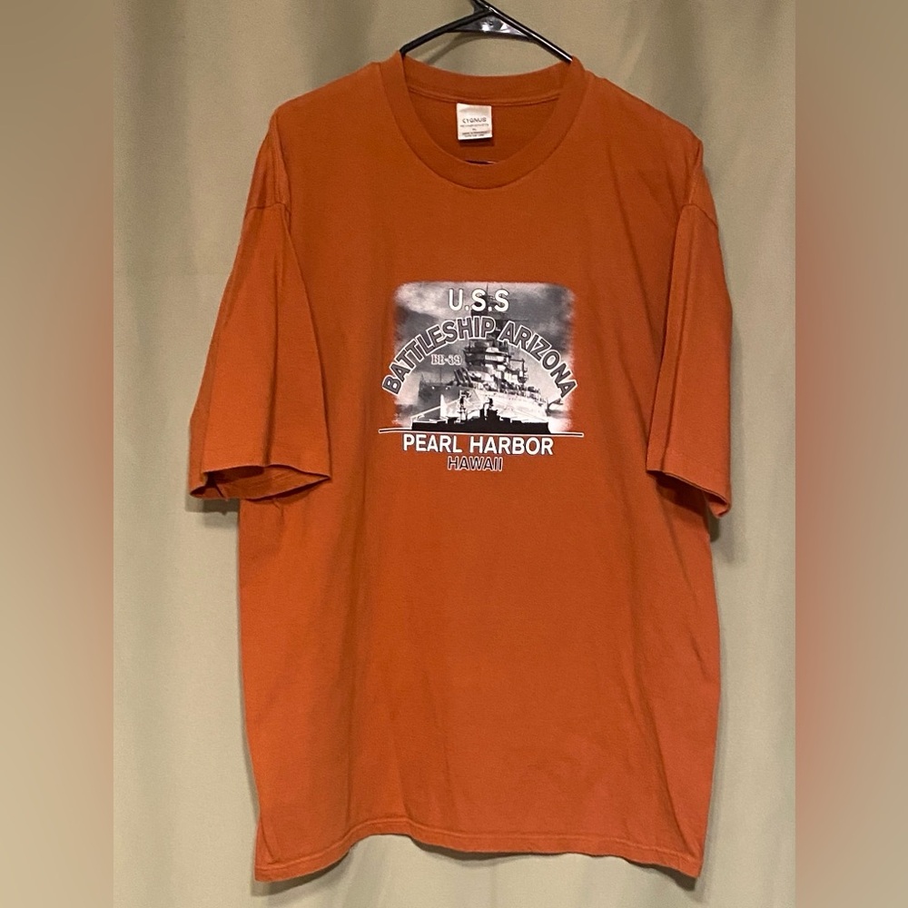 Vintage USS Battleship Arizona Pearl Harbor Hawaii Orange T-Shirt size XL